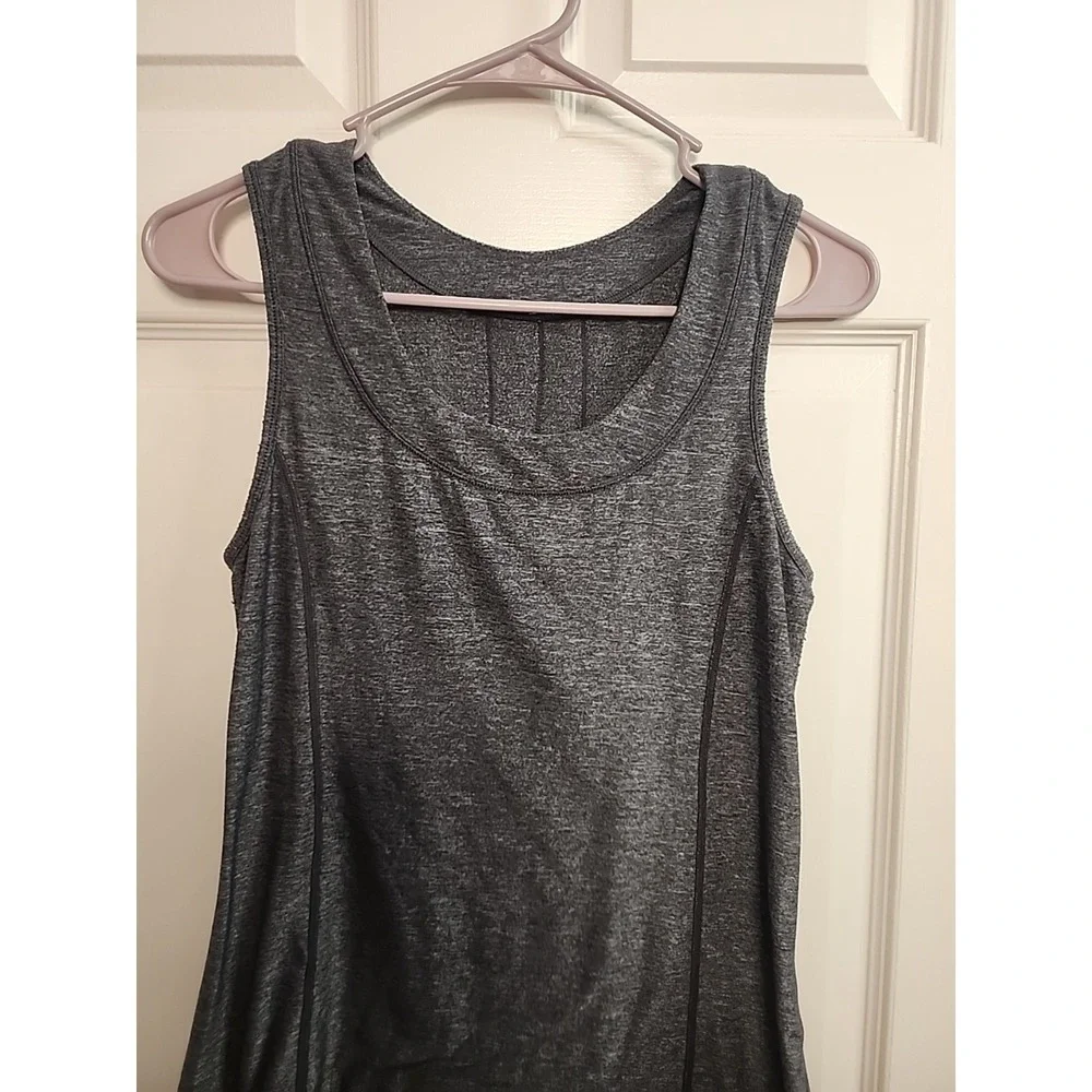 Lululemon Tank Top Size 8 Gray Ruffle Yoga Gym Activewear‎